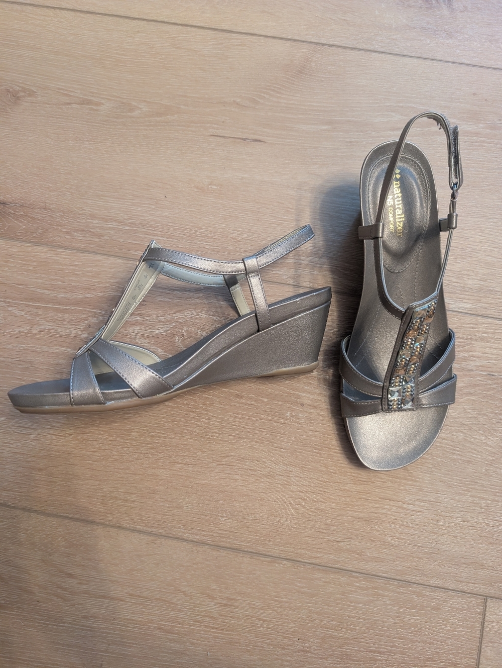 Naturalizer Women’s Spirit Taupe Gem-Embellished Wedge Sandals, size 9, new